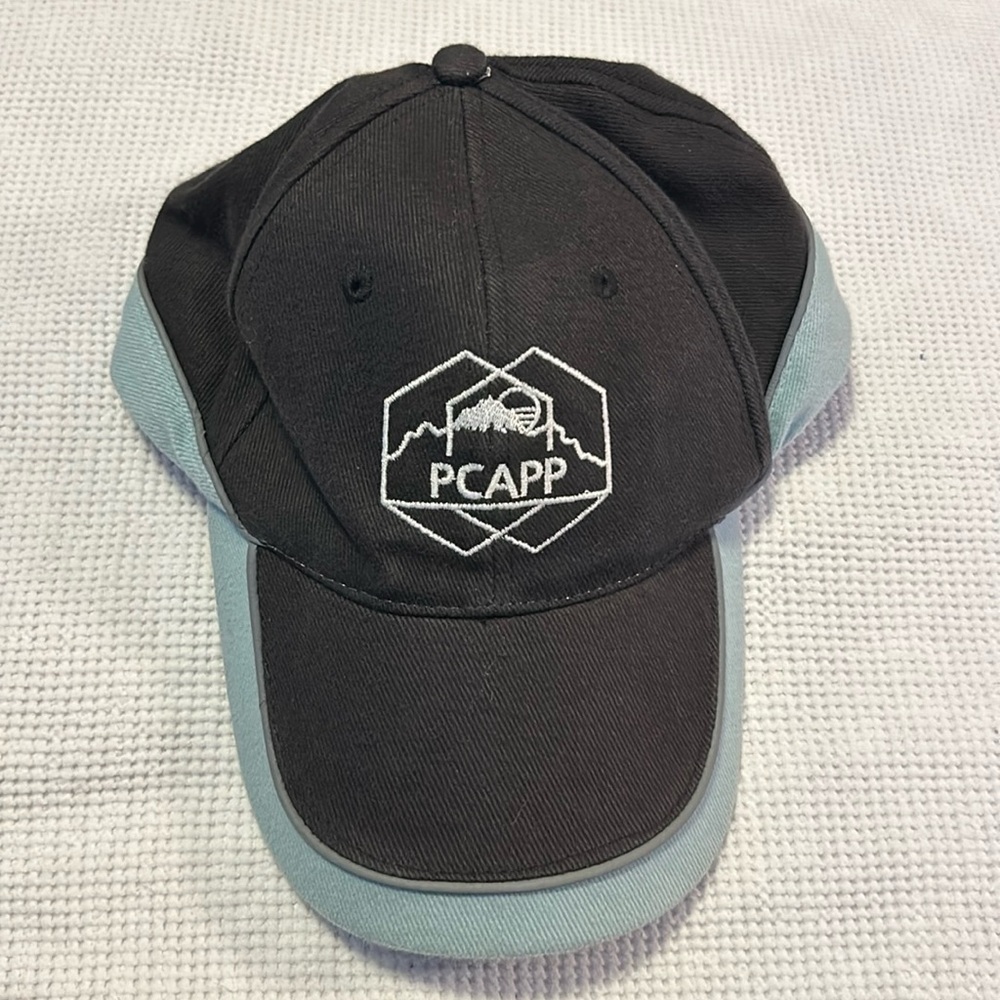 Two tone baseball cap